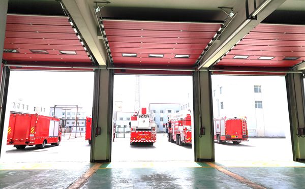 消防站車庫(kù)門(mén)的選型與應(yīng)用縮略圖